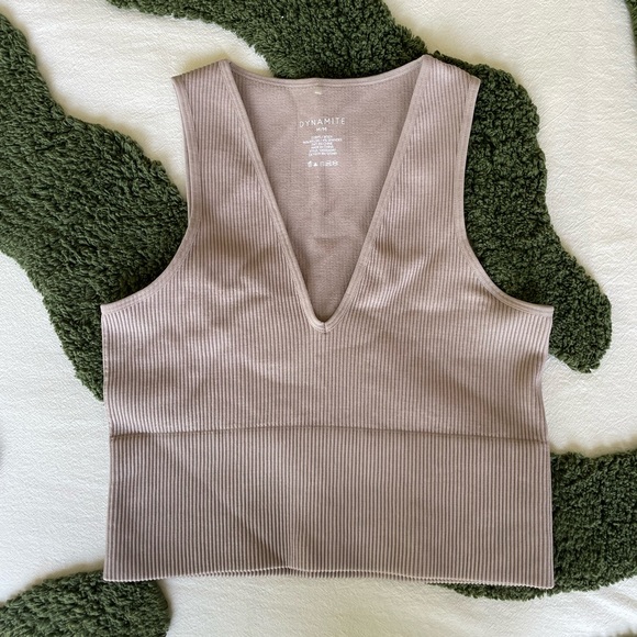 Dynamite v-neck tank - Picture 1 of 1